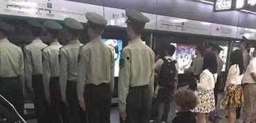 地铁军人被爆料视频,英勇形象引发网友热议